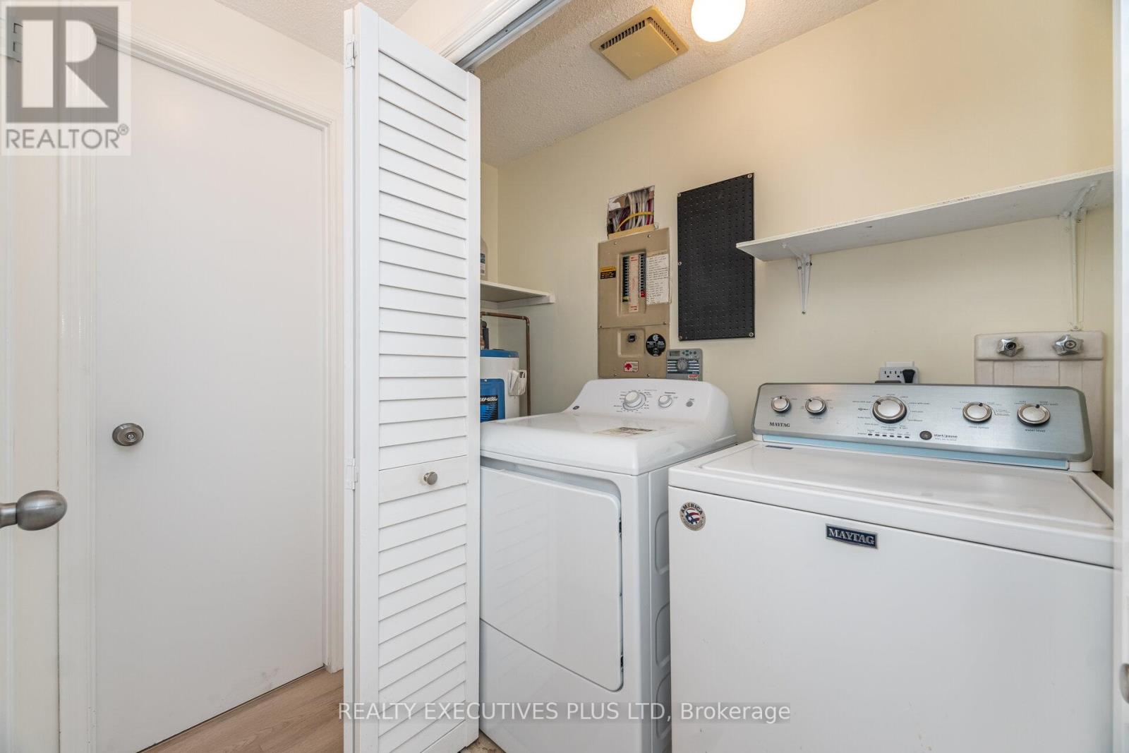 3 Hickory Court, New Tecumseth, Ontario  L0G 1W0 - Photo 33 - N12416422