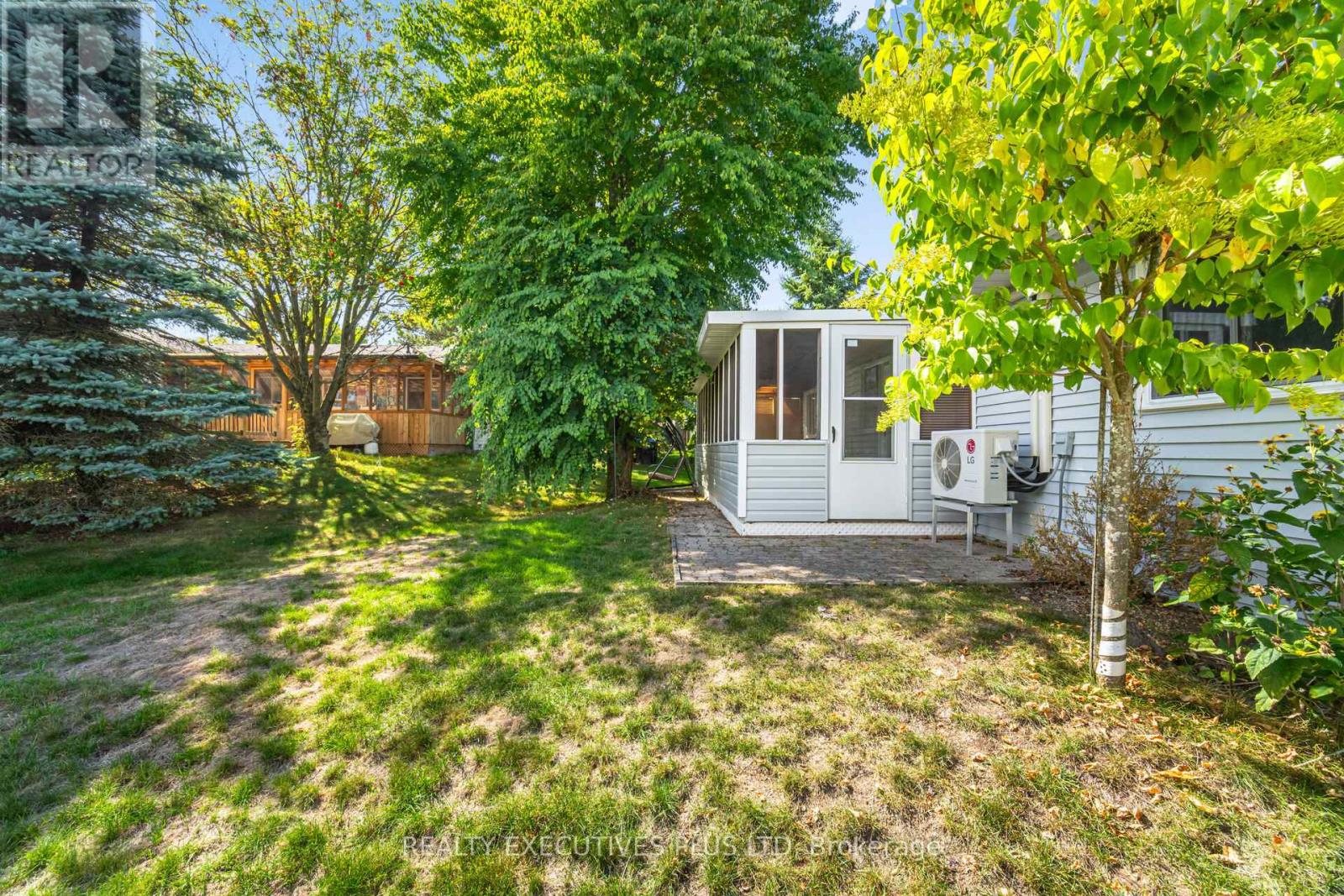 3 Hickory Court, New Tecumseth, Ontario  L0G 1W0 - Photo 36 - N12416422