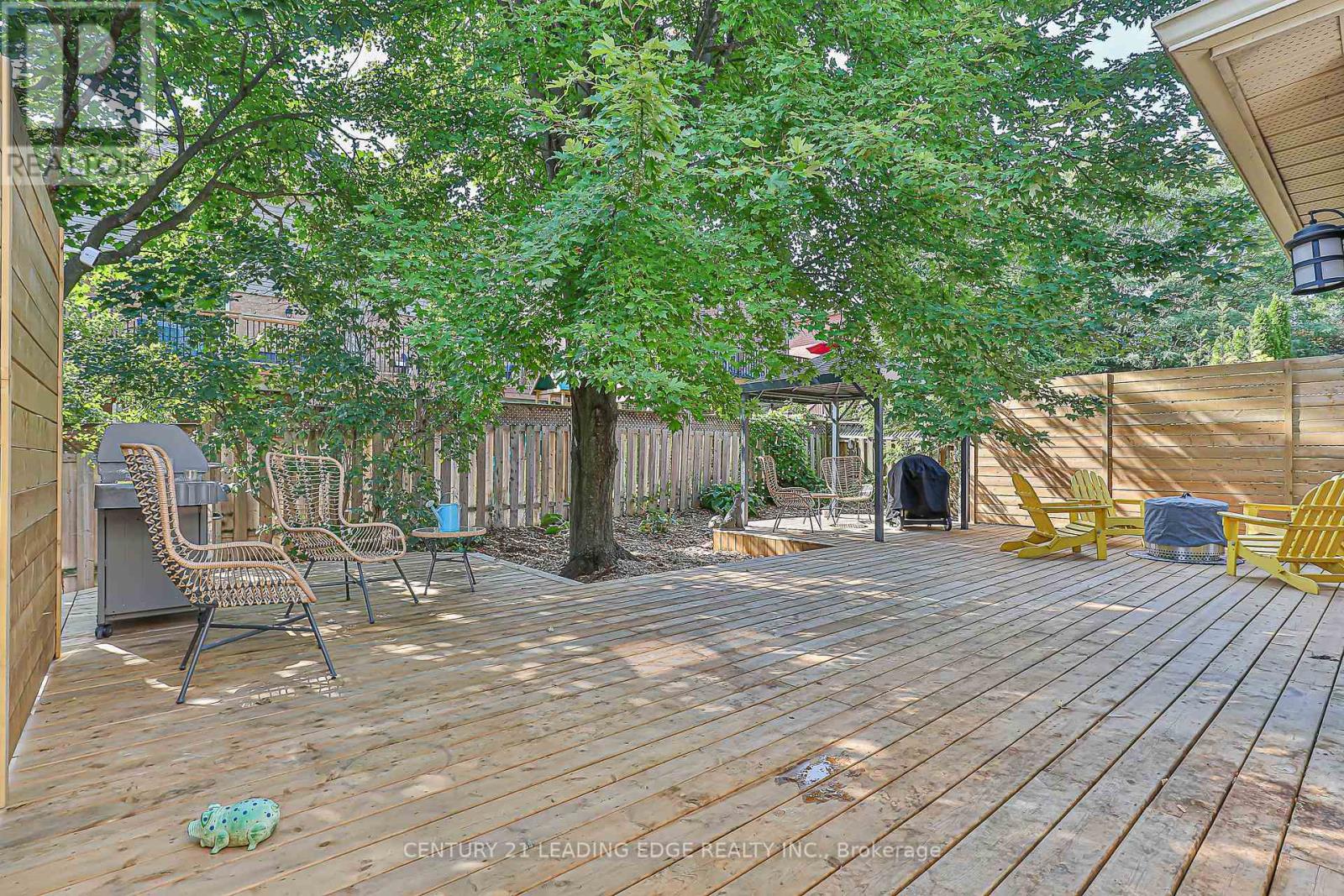 31 Twelve Oaks Drive, Aurora, Ontario  L4G 6J5 - Photo 38 - N12416452