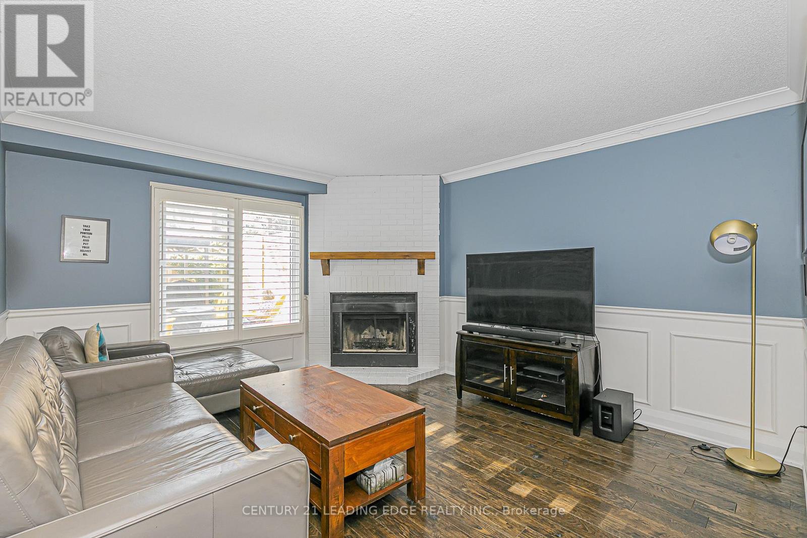 31 Twelve Oaks Drive, Aurora, Ontario  L4G 6J5 - Photo 5 - N12416452
