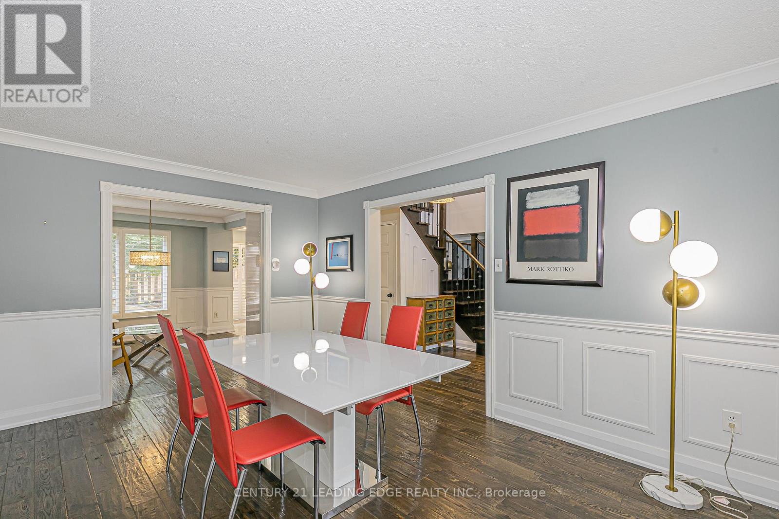 31 Twelve Oaks Drive, Aurora, Ontario  L4G 6J5 - Photo 9 - N12416452