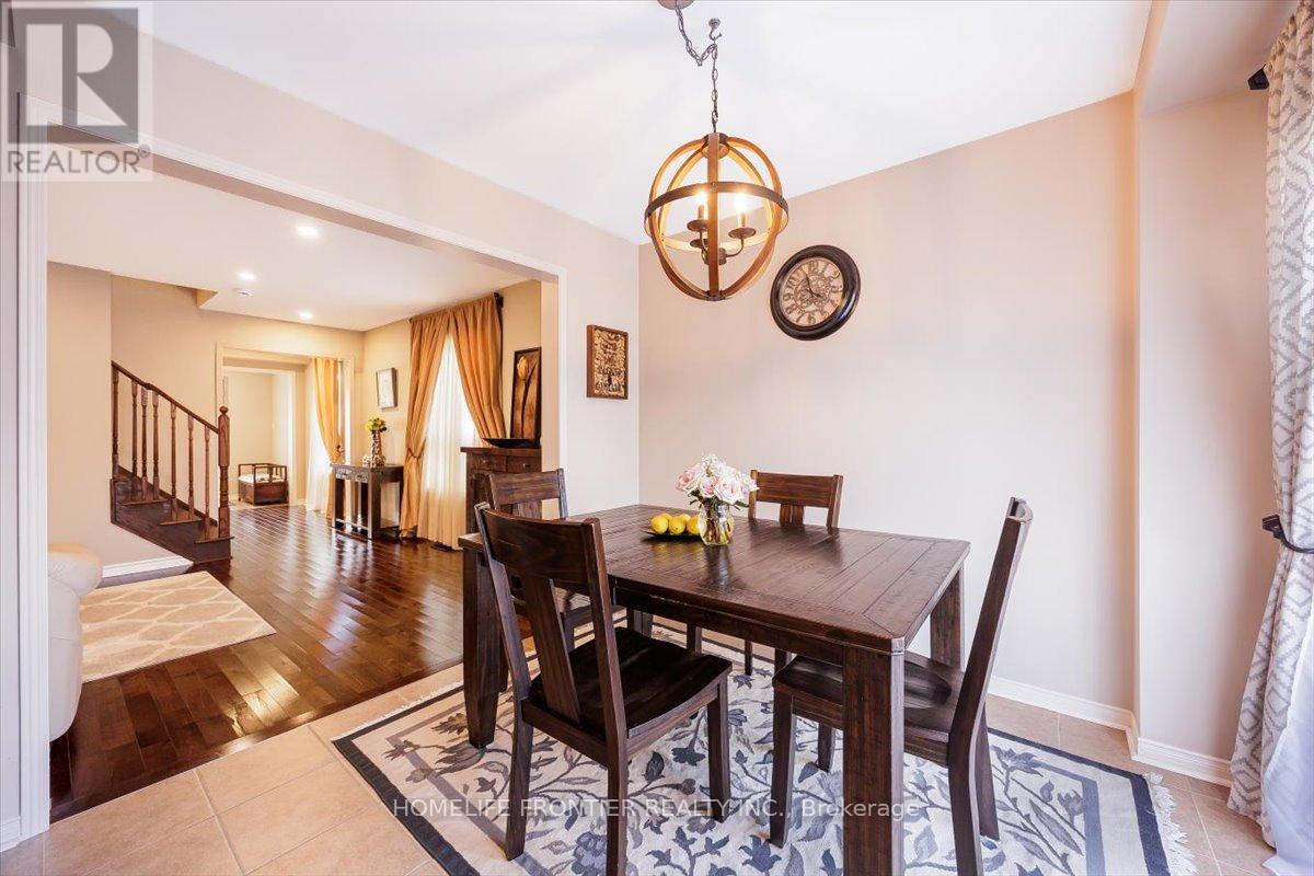 371 Langford Boulevard, Bradford West Gwillimbury, Ontario  L3Z 0P7 - Photo 11 - N12416457