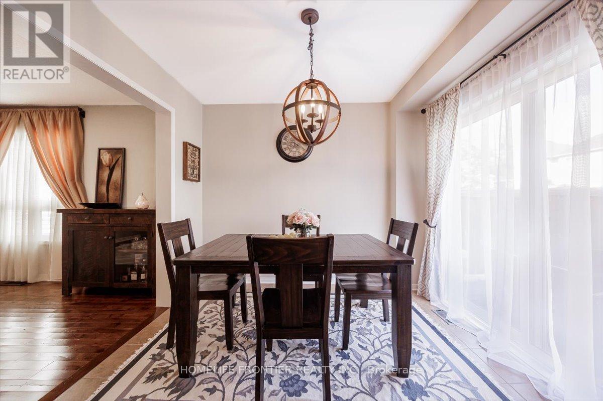 371 Langford Boulevard, Bradford West Gwillimbury, Ontario  L3Z 0P7 - Photo 16 - N12416457