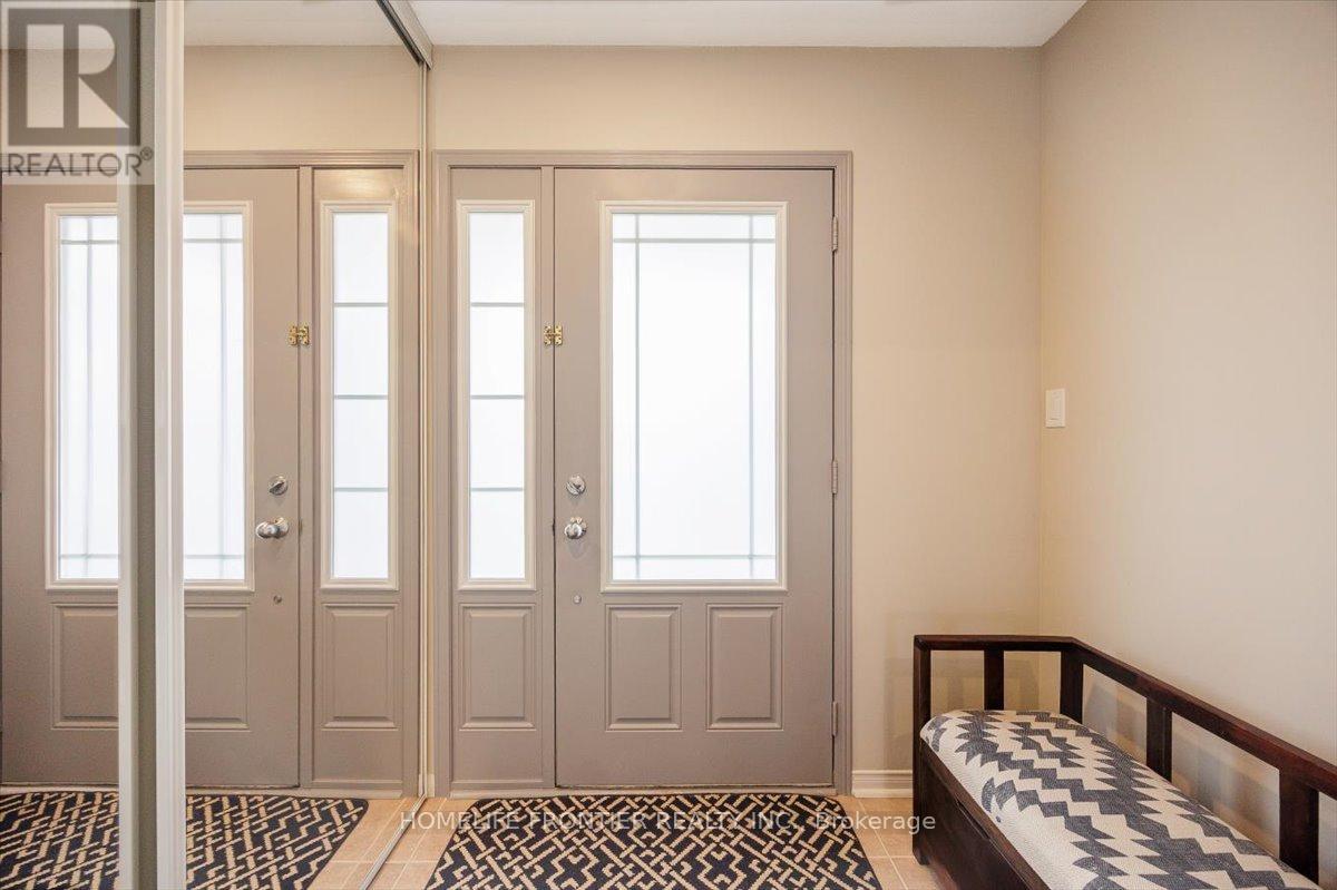 371 Langford Boulevard, Bradford West Gwillimbury, Ontario  L3Z 0P7 - Photo 8 - N12416457