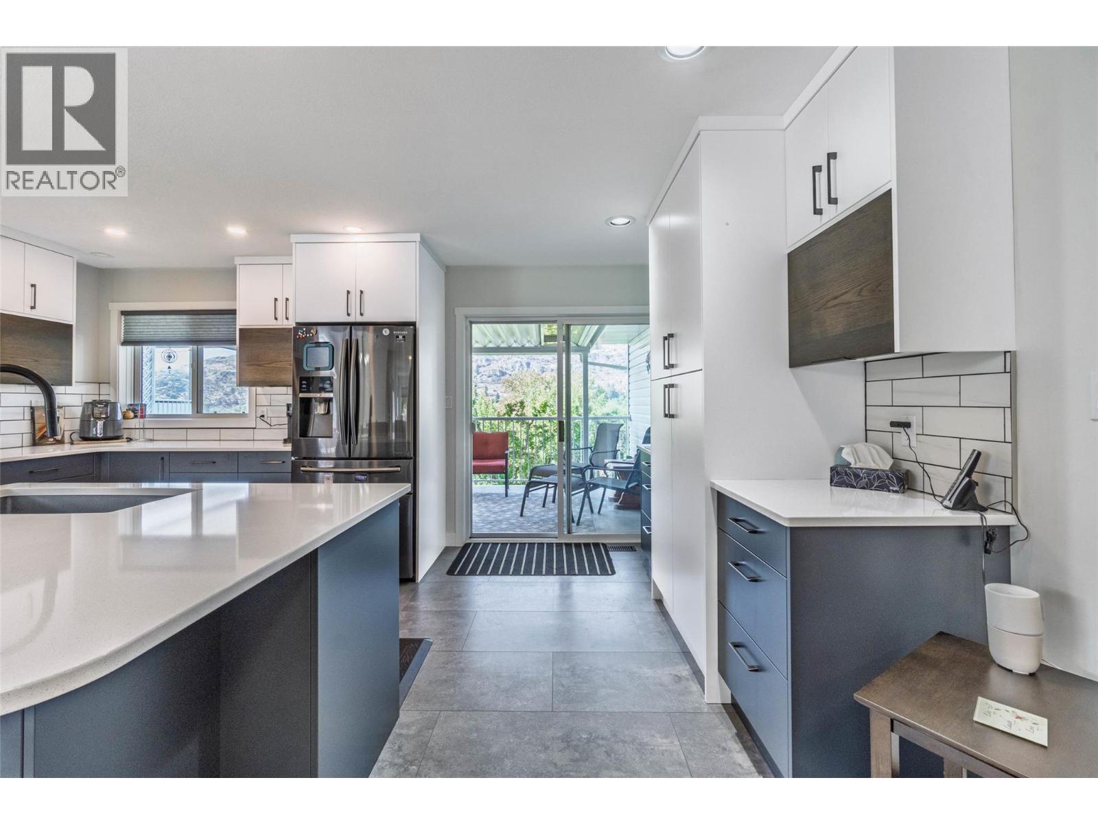 323 Riesling Place, Oliver, British Columbia  V0H 1T4 - Photo 3 - 10363355