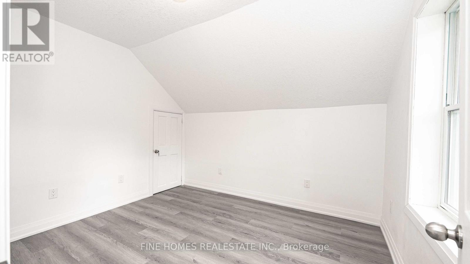 119 Albert Street S, Orillia, Ontario  L3V 5L1 - Photo 11 - S12416394