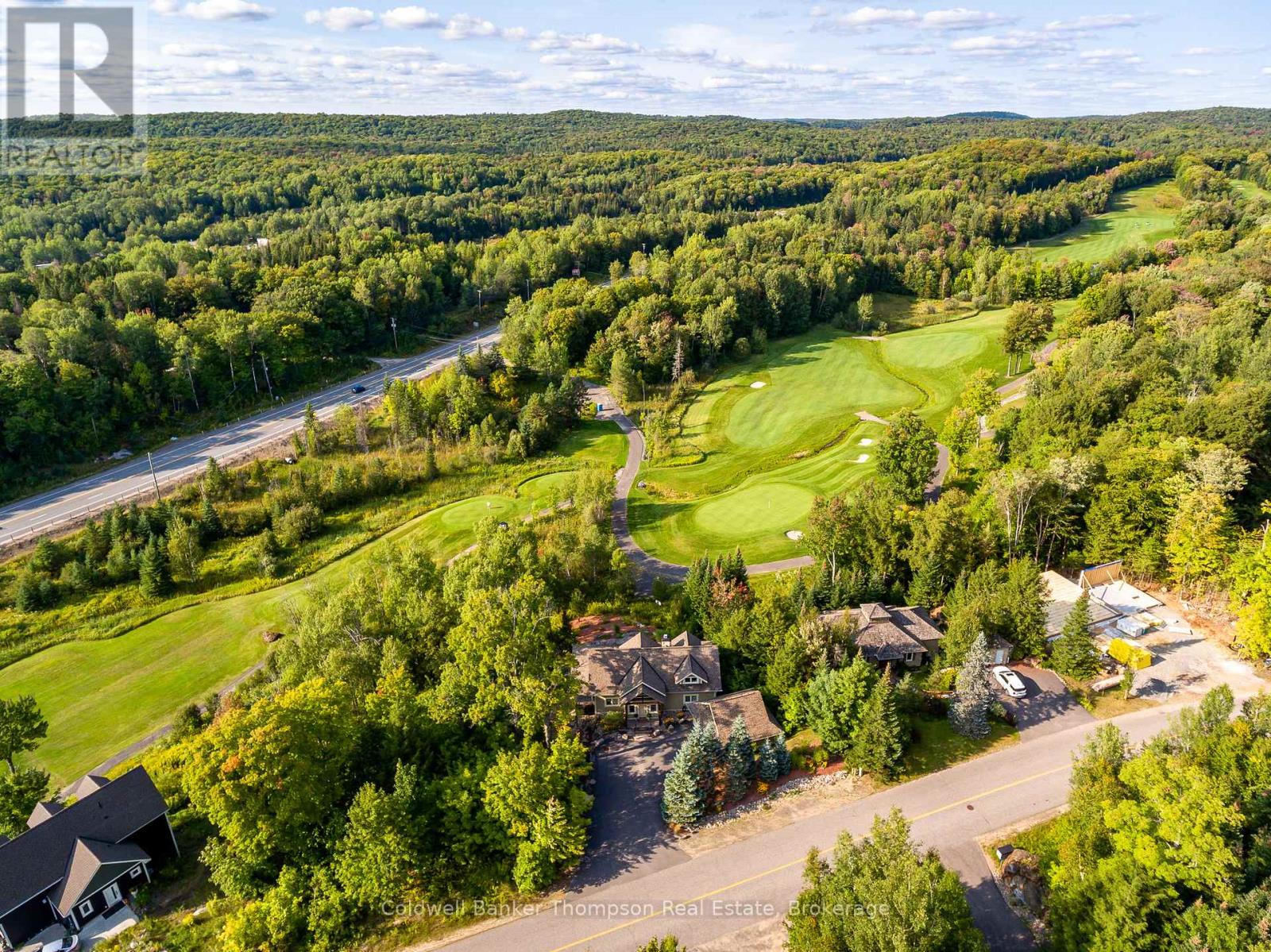 21 Deerhurst Highlands Drive, Huntsville, Ontario  P1H 1B1 - Photo 2 - X12416481