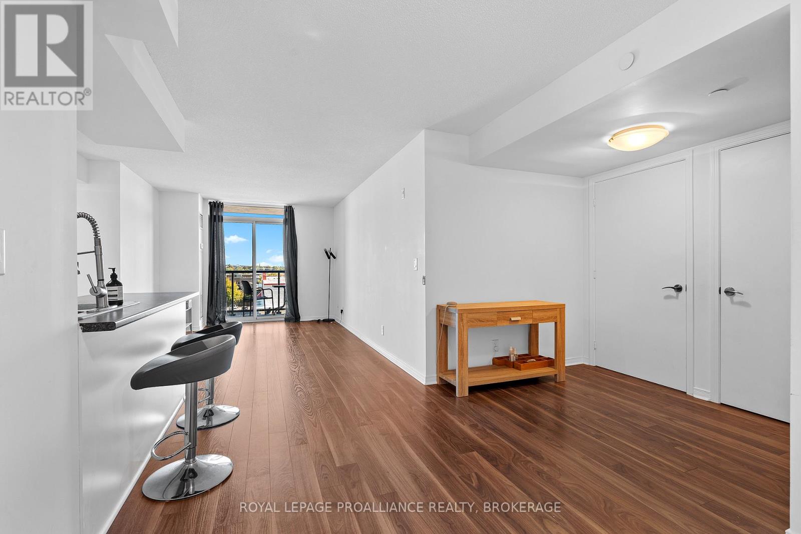406 - 121 Queen Street, Kingston, Ontario  K7K 0G6 - Photo 11 - X12416489