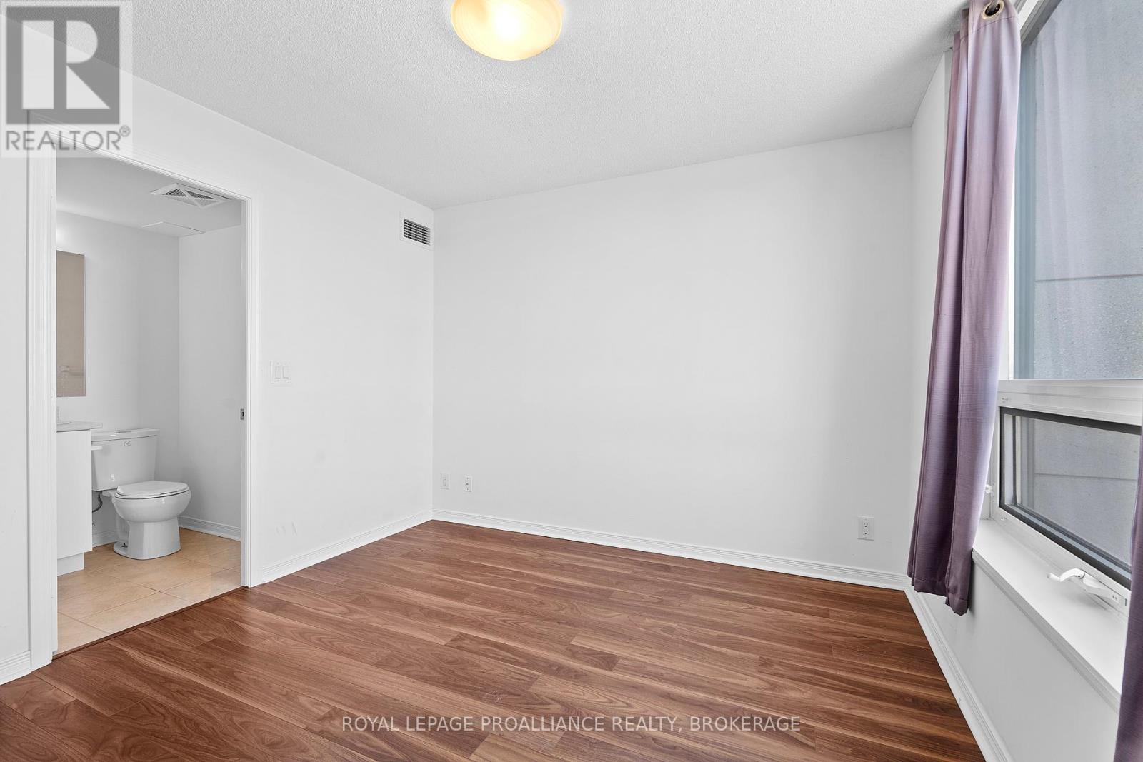 406 - 121 Queen Street, Kingston, Ontario  K7K 0G6 - Photo 17 - X12416489