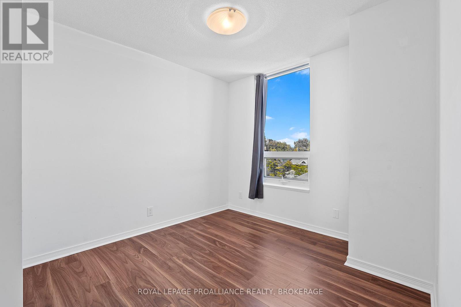406 - 121 Queen Street, Kingston, Ontario  K7K 0G6 - Photo 19 - X12416489
