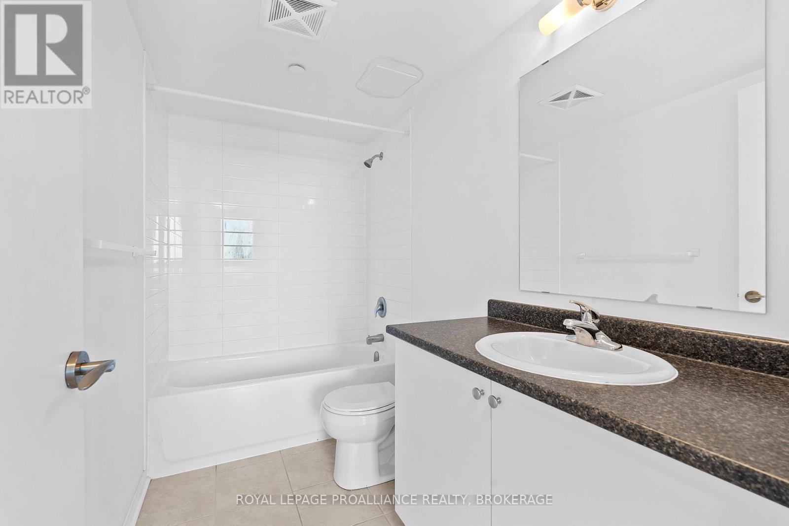 406 - 121 Queen Street, Kingston, Ontario  K7K 0G6 - Photo 21 - X12416489