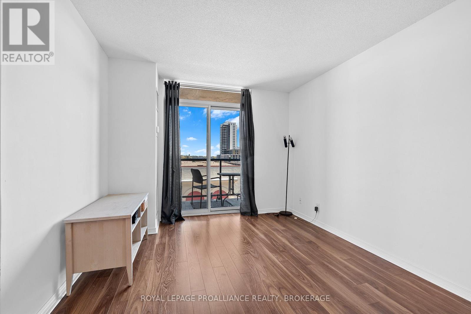 406 - 121 Queen Street, Kingston, Ontario  K7K 0G6 - Photo 9 - X12416489