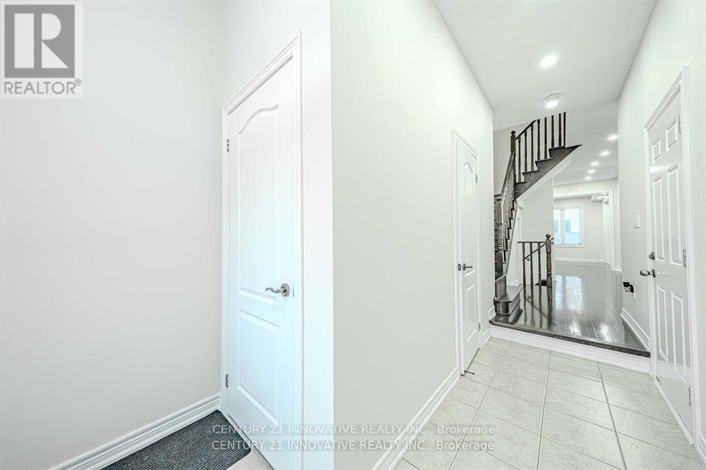 Upper - 59 Speedwell Street W, Brampton, Ontario  L6X 0R8 - Photo 4 - W12416405