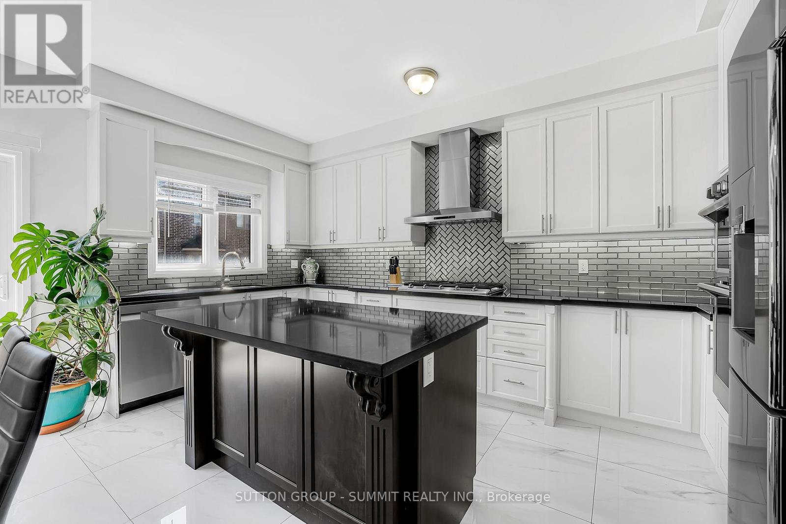 15 Rolling Rock Way, Brampton, Ontario  L6Y 6H3 - Photo 11 - W12416423