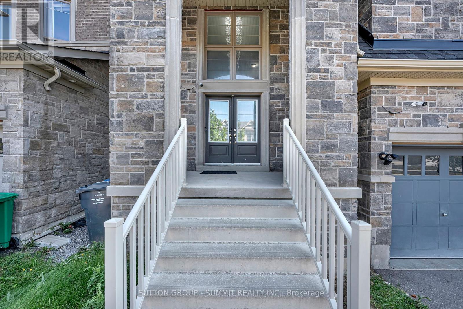 Property at 15 ROLLING ROCK WAY image 2