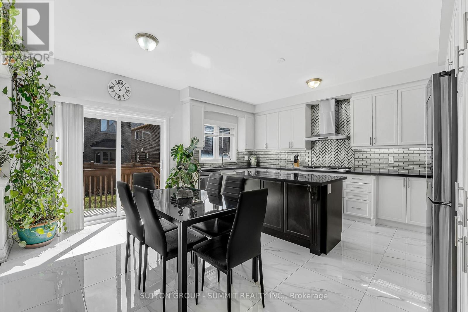 15 Rolling Rock Way, Brampton, Ontario  L6Y 6H3 - Photo 9 - W12416423