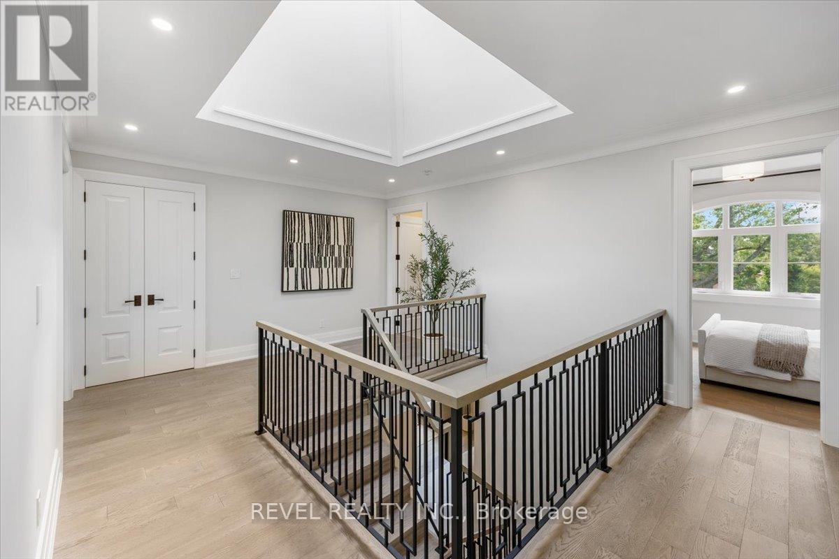 493 Brookside Drive, Oakville, Ontario  L6K 1R4 - Photo 30 - W12416428