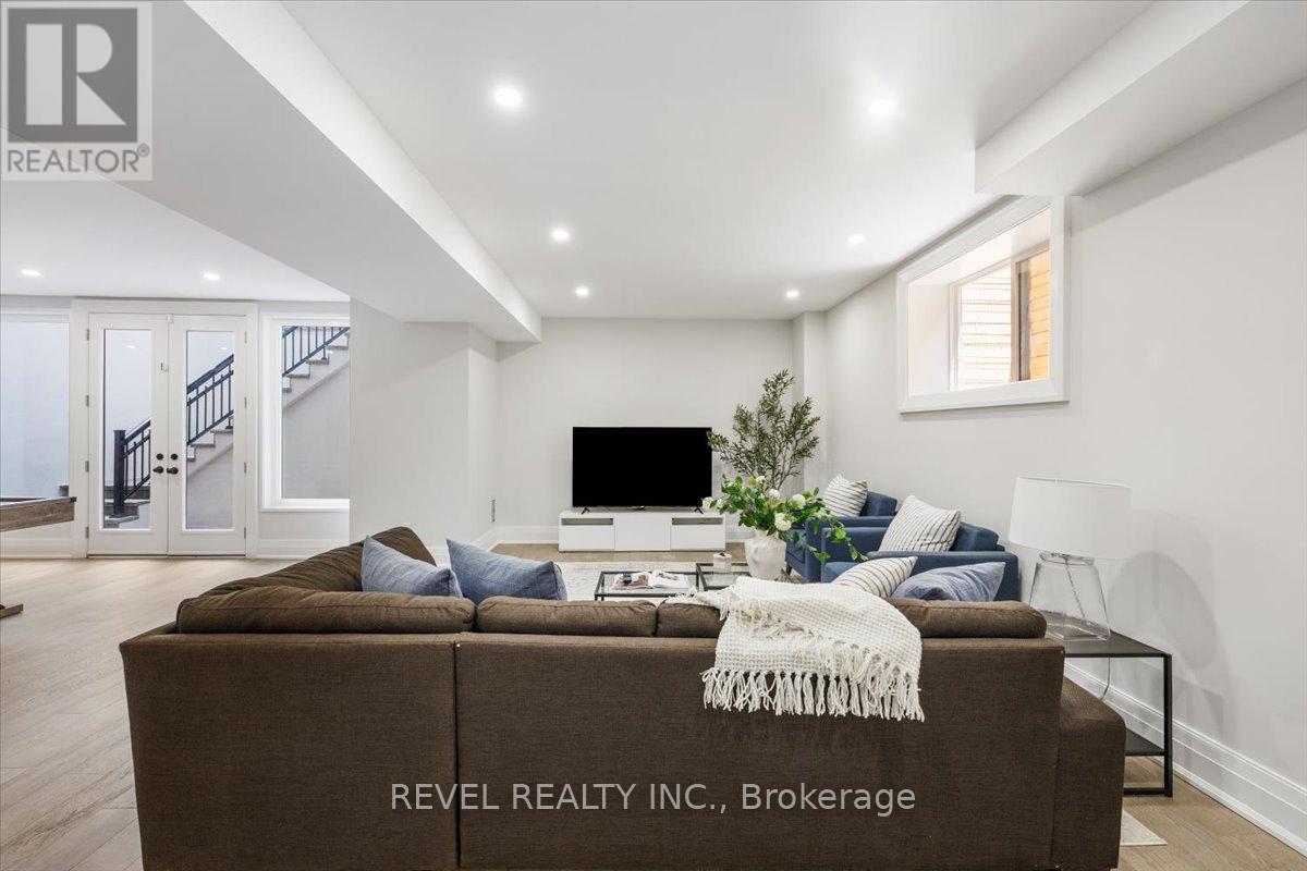 493 Brookside Drive, Oakville, Ontario  L6K 1R4 - Photo 32 - W12416428