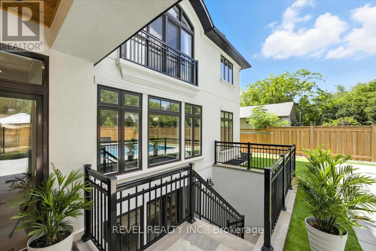 493 Brookside Drive, Oakville, Ontario  L6K 1R4 - Photo 47 - W12416428