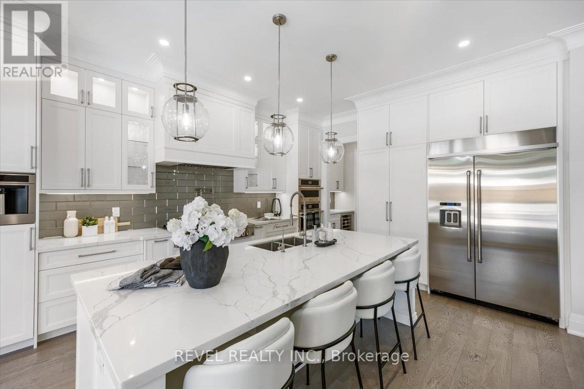493 Brookside Drive, Oakville, Ontario  L6K 1R4 - Photo 7 - W12416428