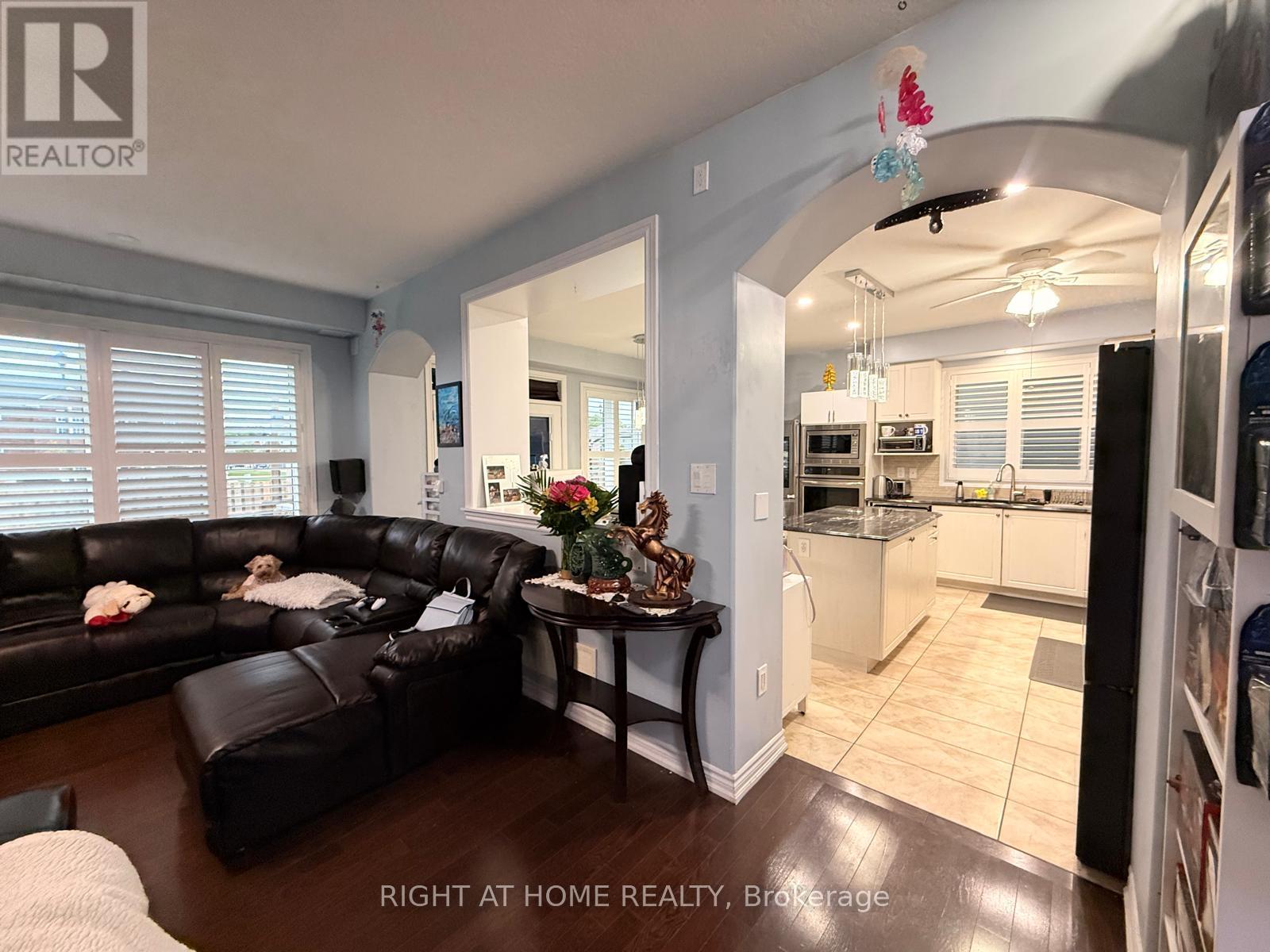 8889 Dogwood Crescent, Niagara Falls, Ontario  L2H 0L1 - Photo 13 - X12416381