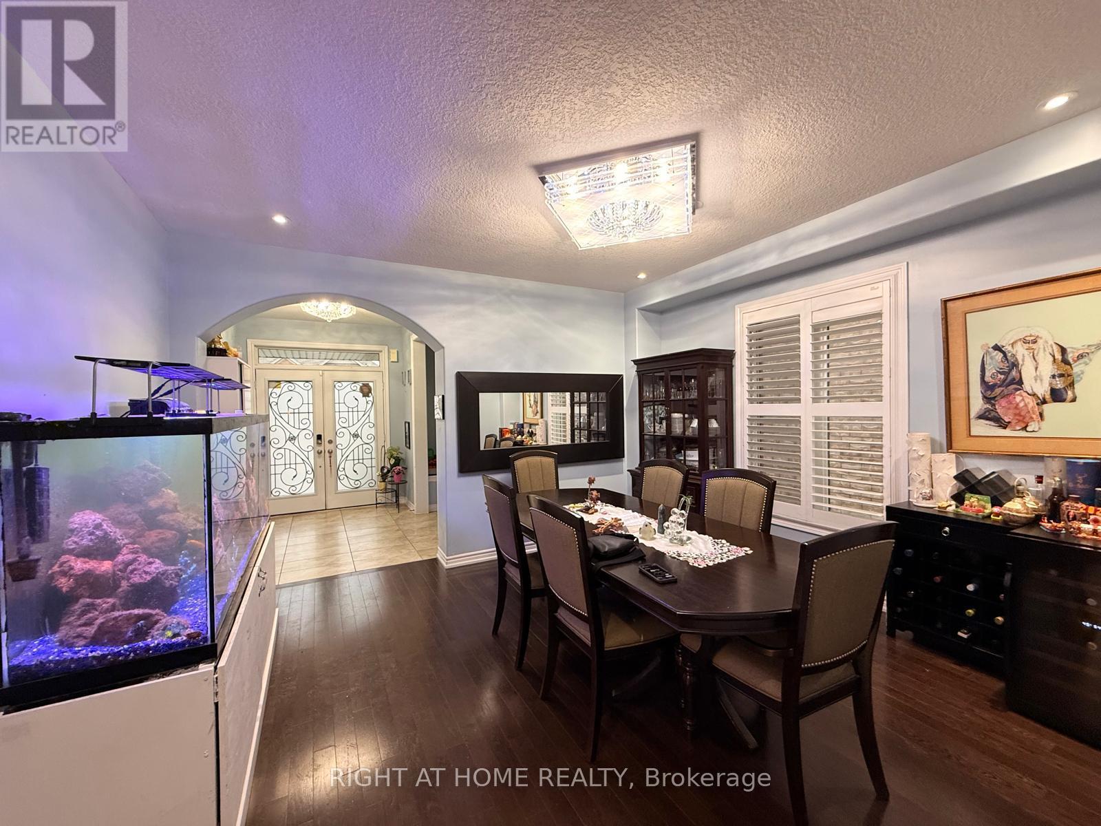 8889 Dogwood Crescent, Niagara Falls, Ontario  L2H 0L1 - Photo 14 - X12416381