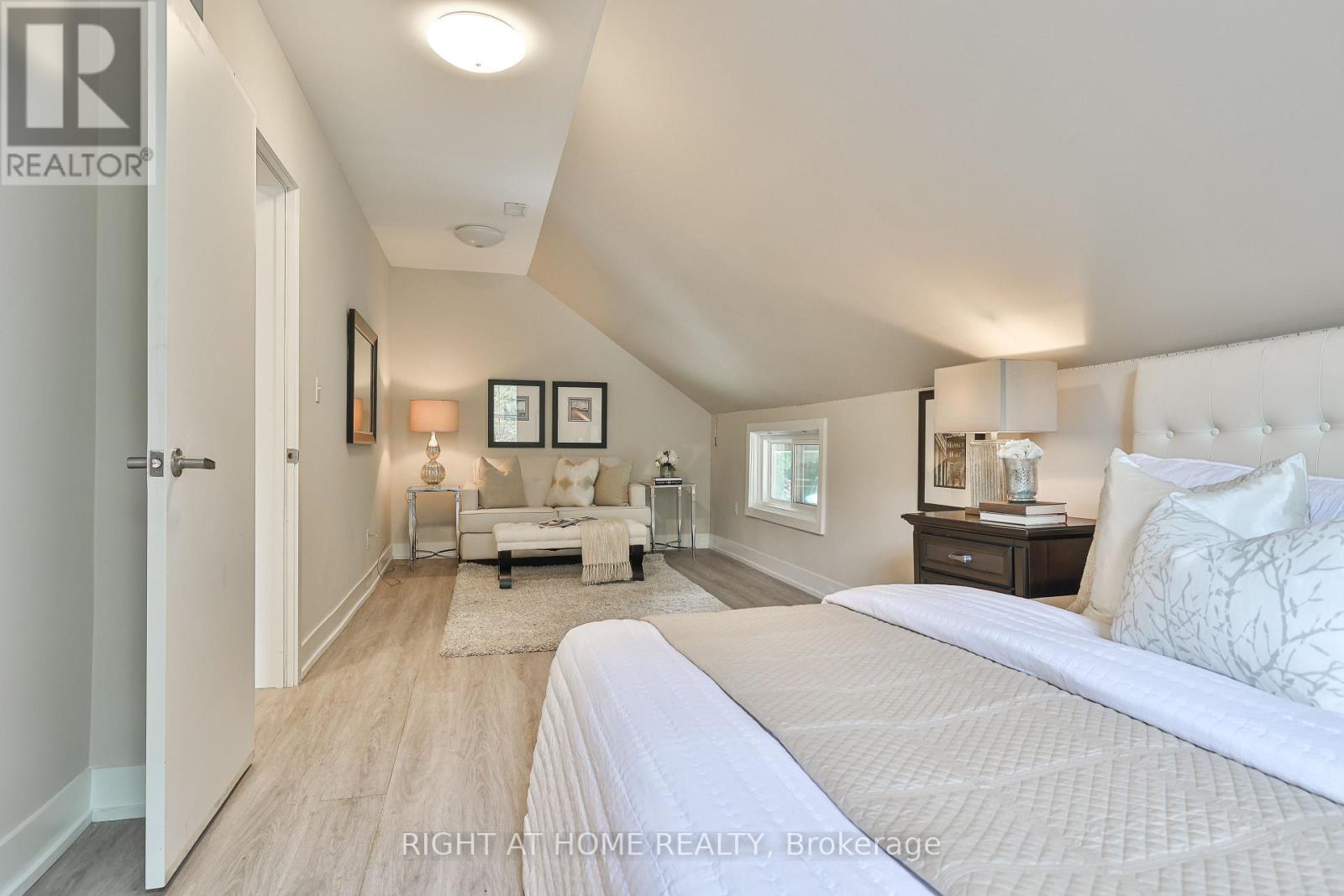 998 Sulphur Springs, Hamilton, Ontario  L9H 5E3 - Photo 15 - X12416448
