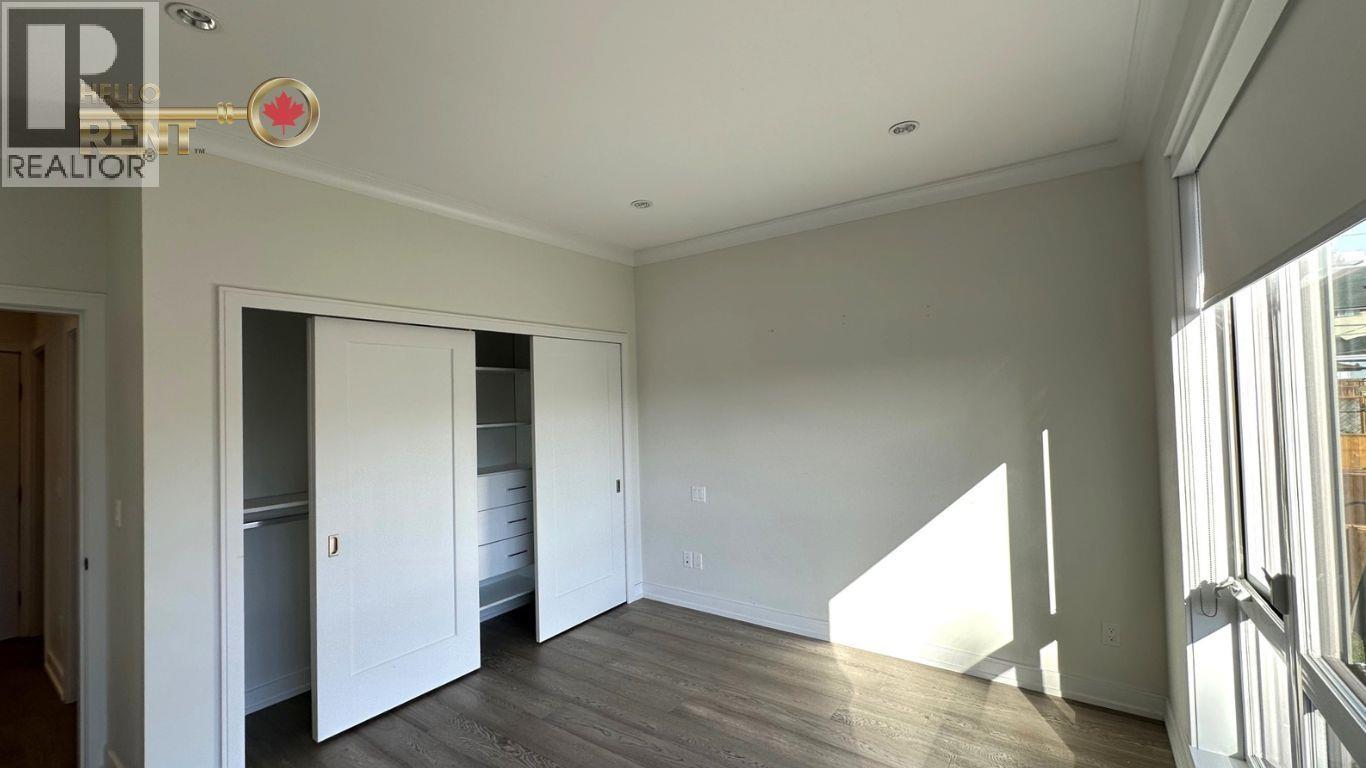 233 W 18th Street, North Vancouver, British Columbia  V7M 1W7 - Photo 11 - R3050219