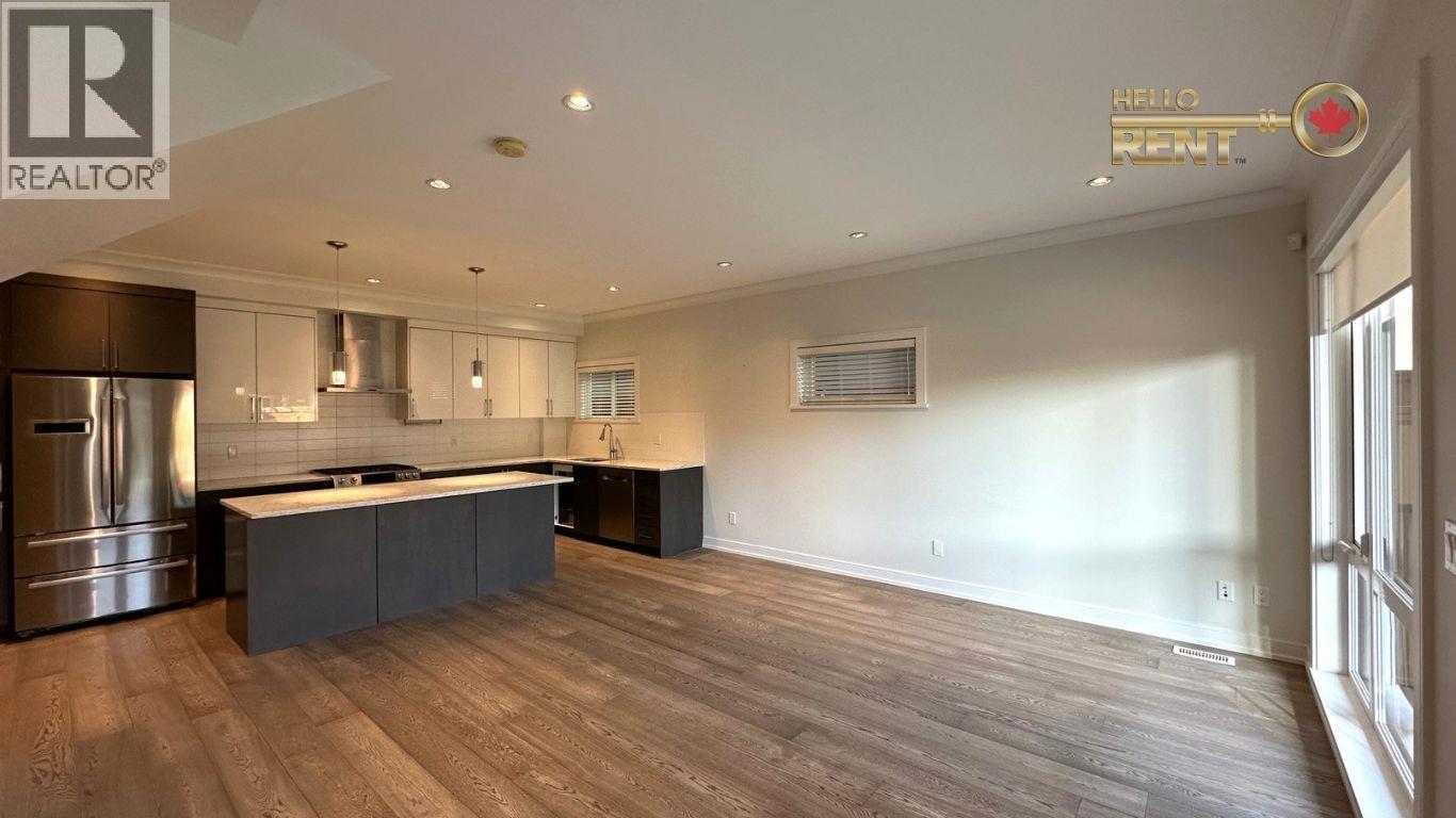 233 W 18th Street, North Vancouver, British Columbia  V7M 1W7 - Photo 4 - R3050219