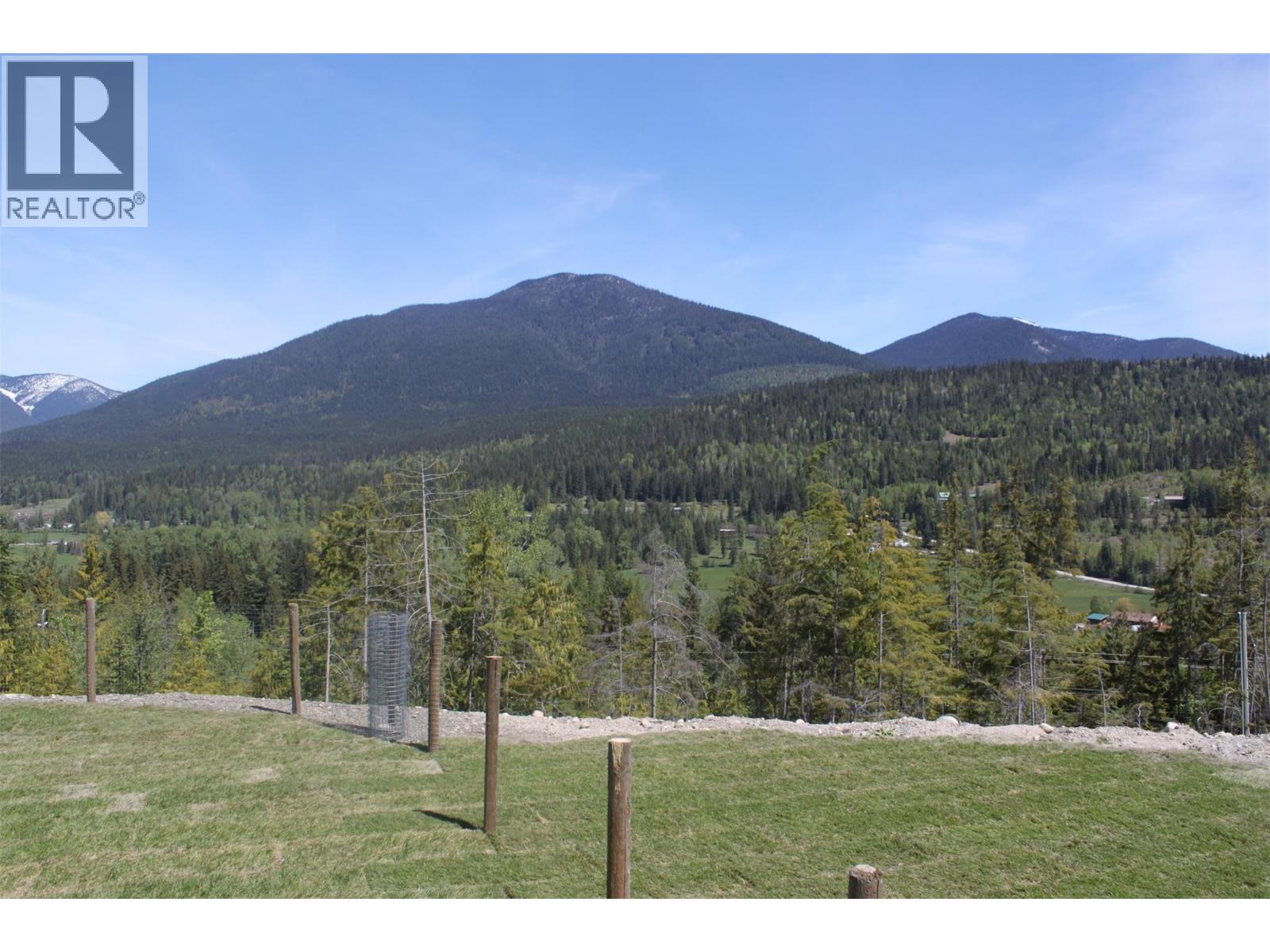 450 Brouse Loop Road, Nakusp, British Columbia  V0G 1R1 - Photo 2 - 10363631