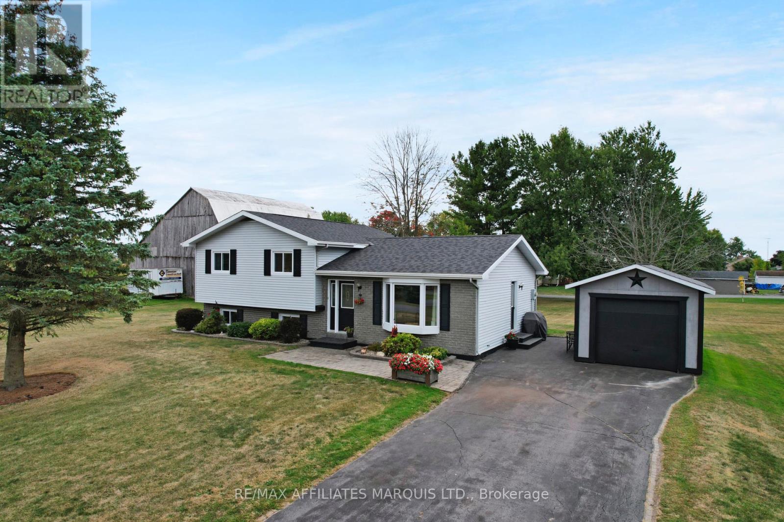 3294 ST JOHN STREET N, North Stormont, Ontario