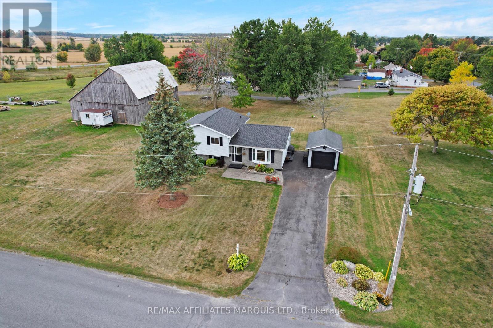 3294 St John Street N, North Stormont, Ontario  K0C 1E0 - Photo 40 - X12416501