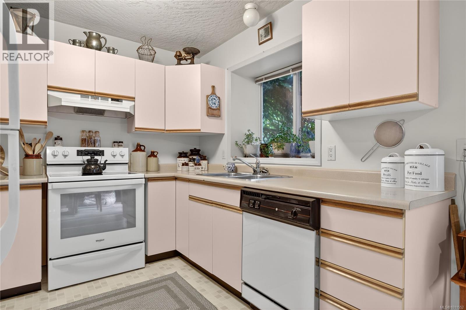 2852 Santana Dr, Langford, British Columbia  V9B 5B2 - Photo 8 - 1011552