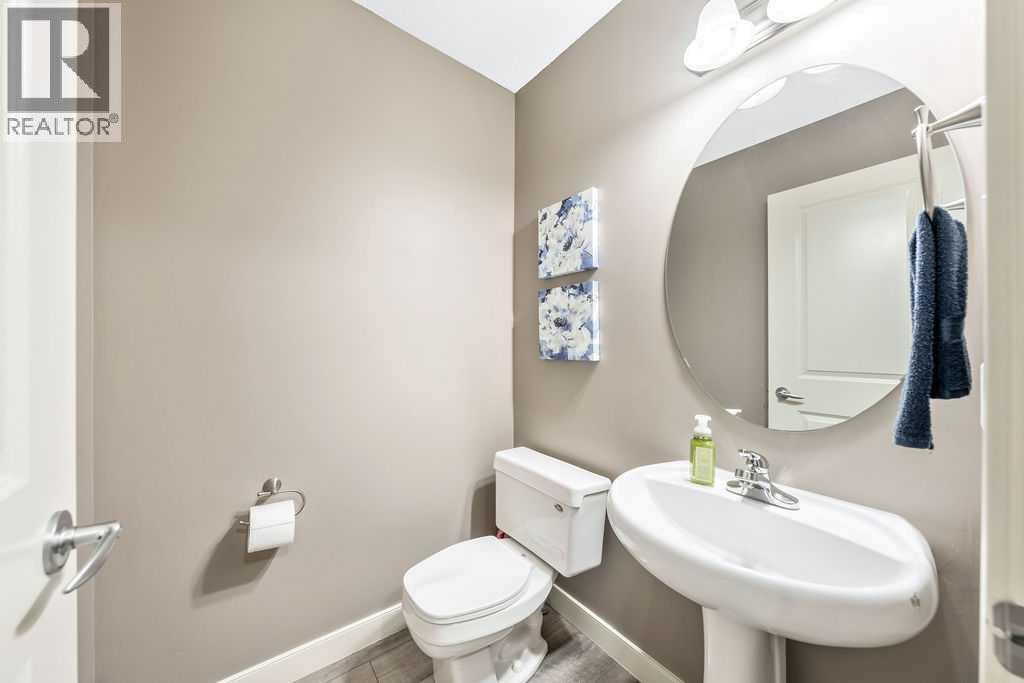 20 Sherwood Rise Nw, Calgary, Alberta  T3R 1P3 - Photo 10 - A2251350