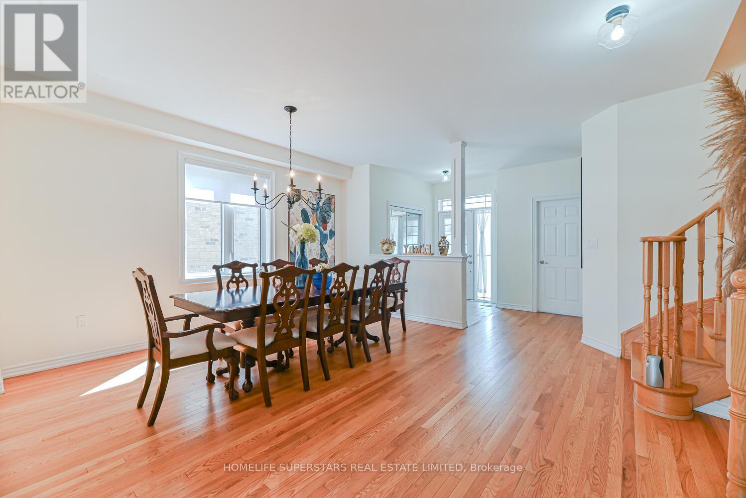 9 Academy Avenue, Wasaga Beach, Ontario  L9Z 1J4 - Photo 13 - S12416483