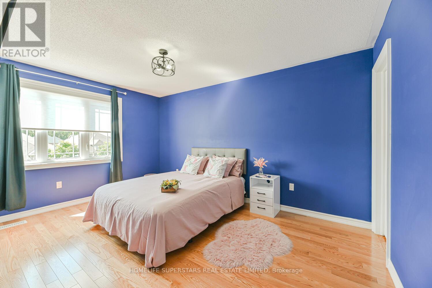 9 Academy Avenue, Wasaga Beach, Ontario  L9Z 1J4 - Photo 32 - S12416483