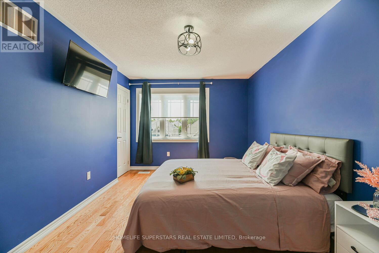 9 Academy Avenue, Wasaga Beach, Ontario  L9Z 1J4 - Photo 33 - S12416483