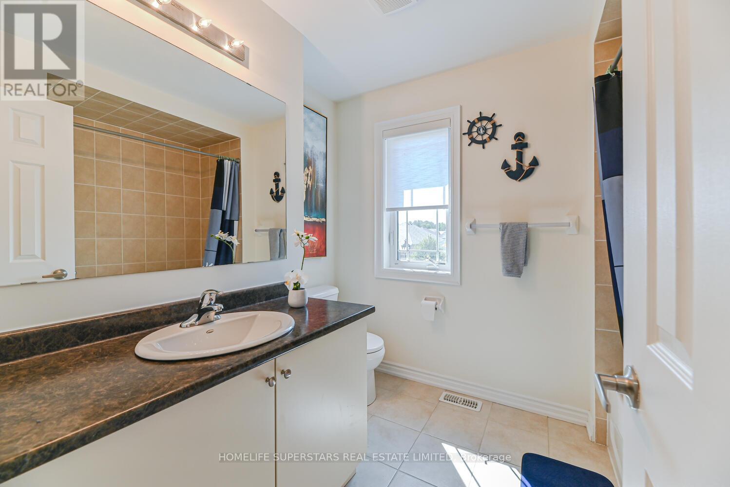9 Academy Avenue, Wasaga Beach, Ontario  L9Z 1J4 - Photo 35 - S12416483