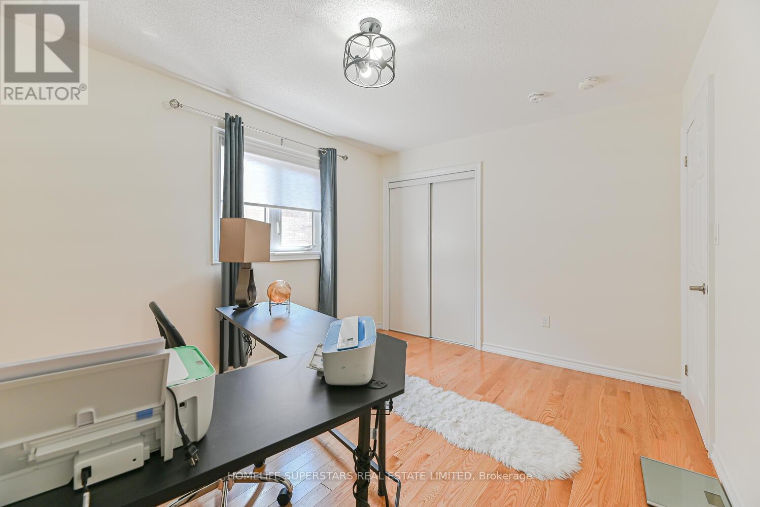 9 Academy Avenue, Wasaga Beach, Ontario  L9Z 1J4 - Photo 39 - S12416483