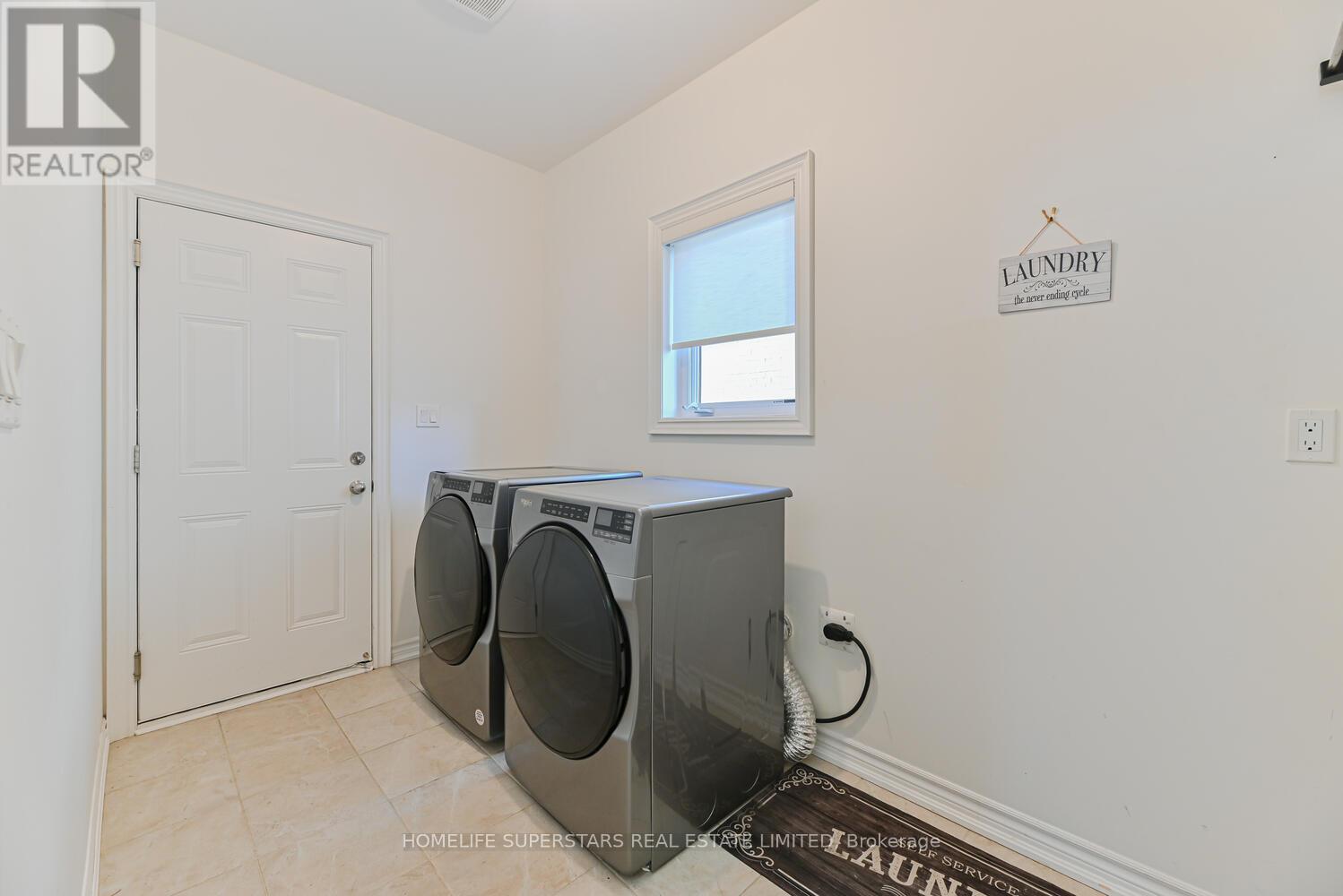 9 Academy Avenue, Wasaga Beach, Ontario  L9Z 1J4 - Photo 41 - S12416483