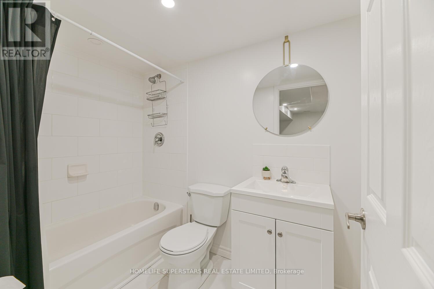9 Academy Avenue, Wasaga Beach, Ontario  L9Z 1J4 - Photo 46 - S12416483