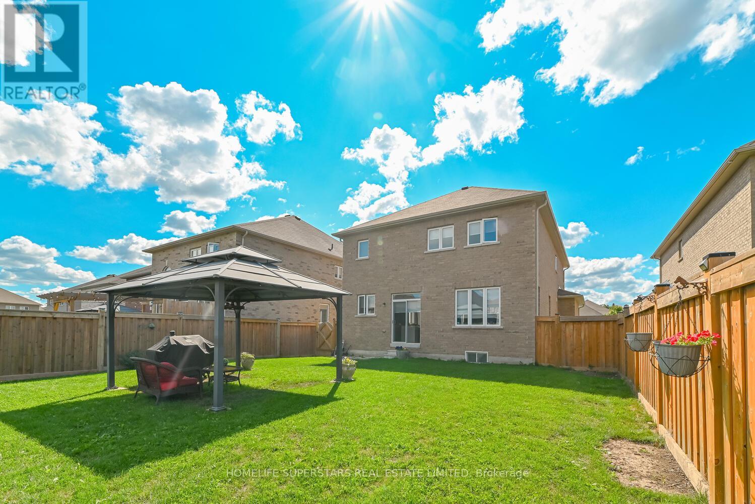 9 Academy Avenue, Wasaga Beach, Ontario  L9Z 1J4 - Photo 49 - S12416483