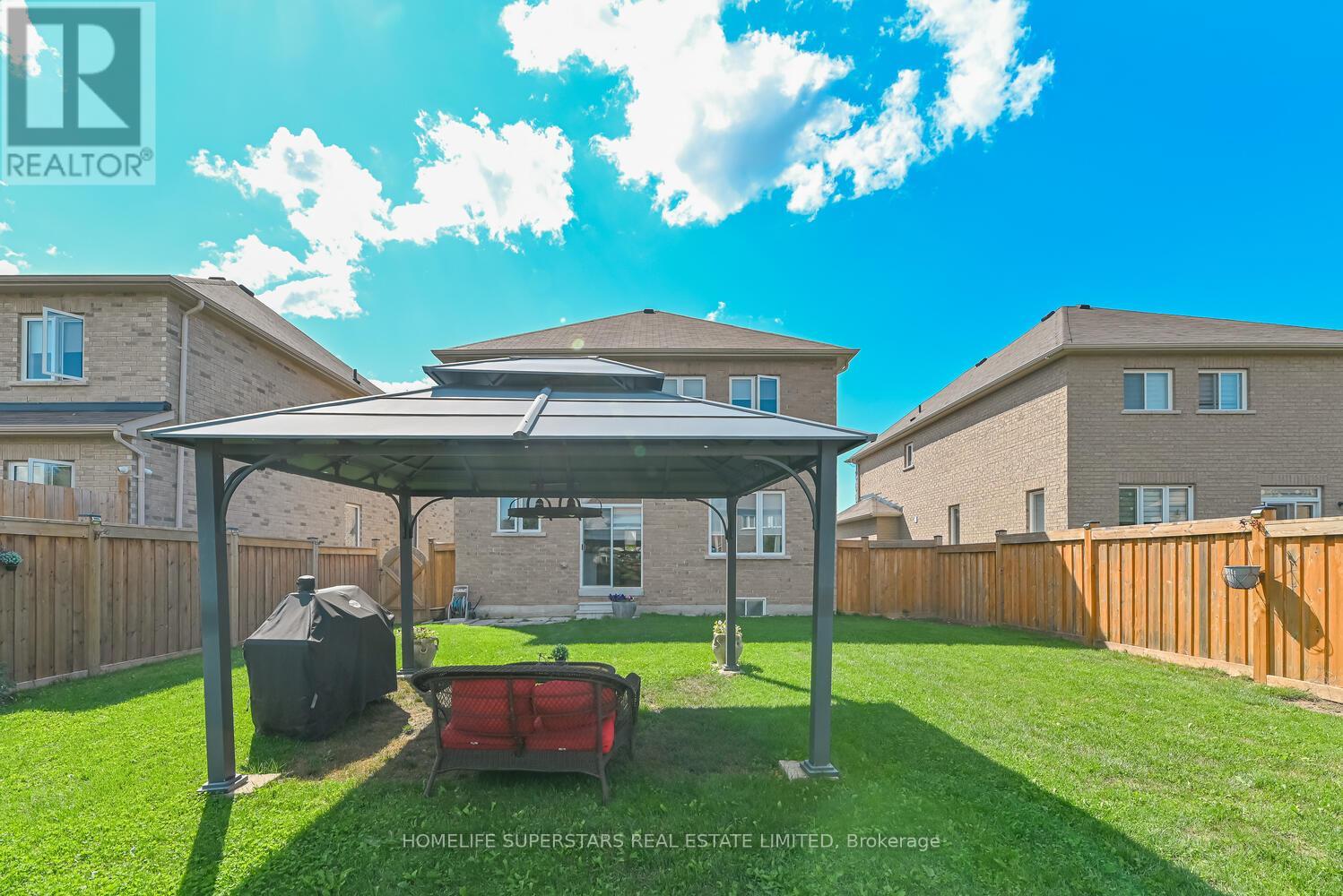 9 Academy Avenue, Wasaga Beach, Ontario  L9Z 1J4 - Photo 50 - S12416483