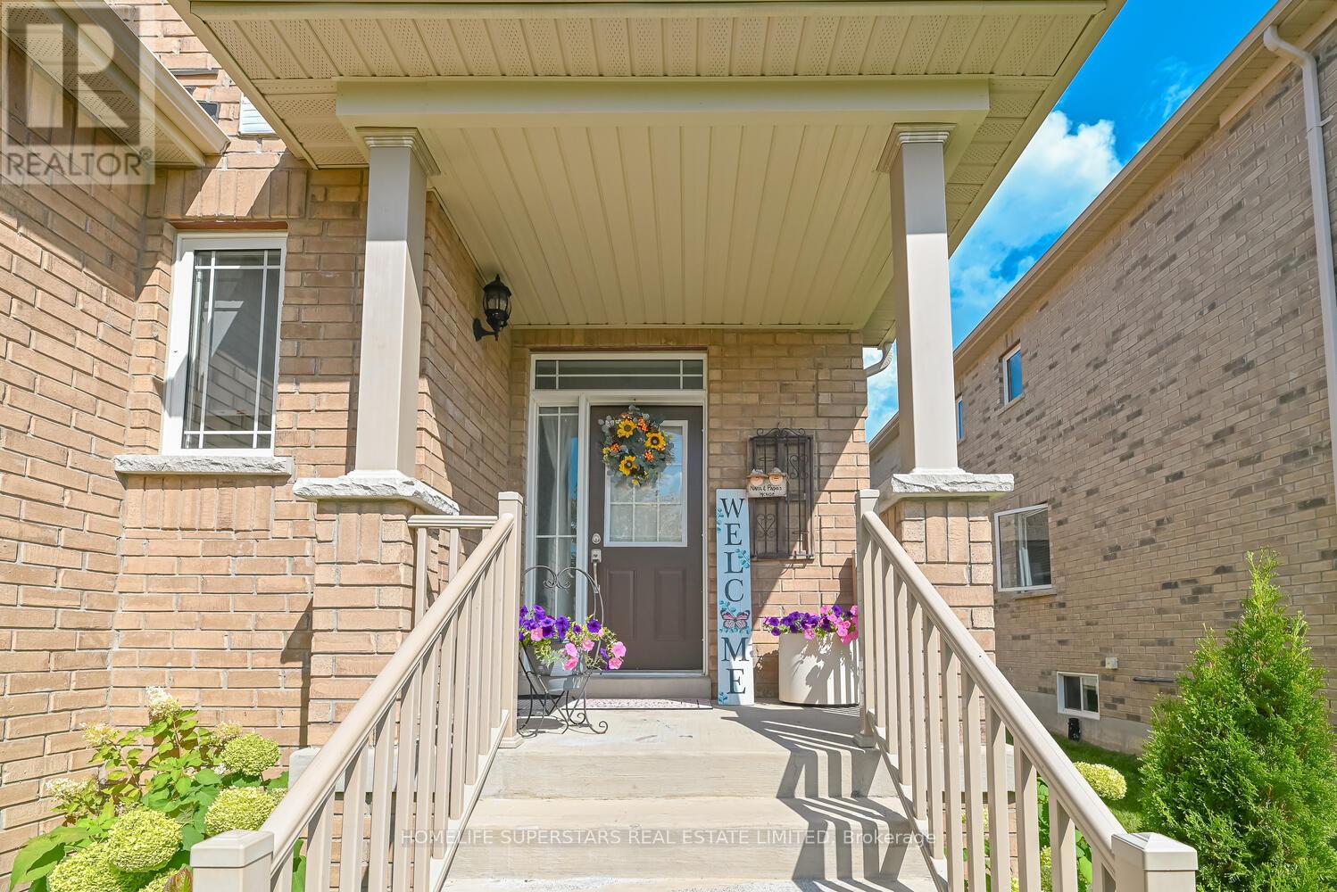 9 Academy Avenue, Wasaga Beach, Ontario  L9Z 1J4 - Photo 7 - S12416483