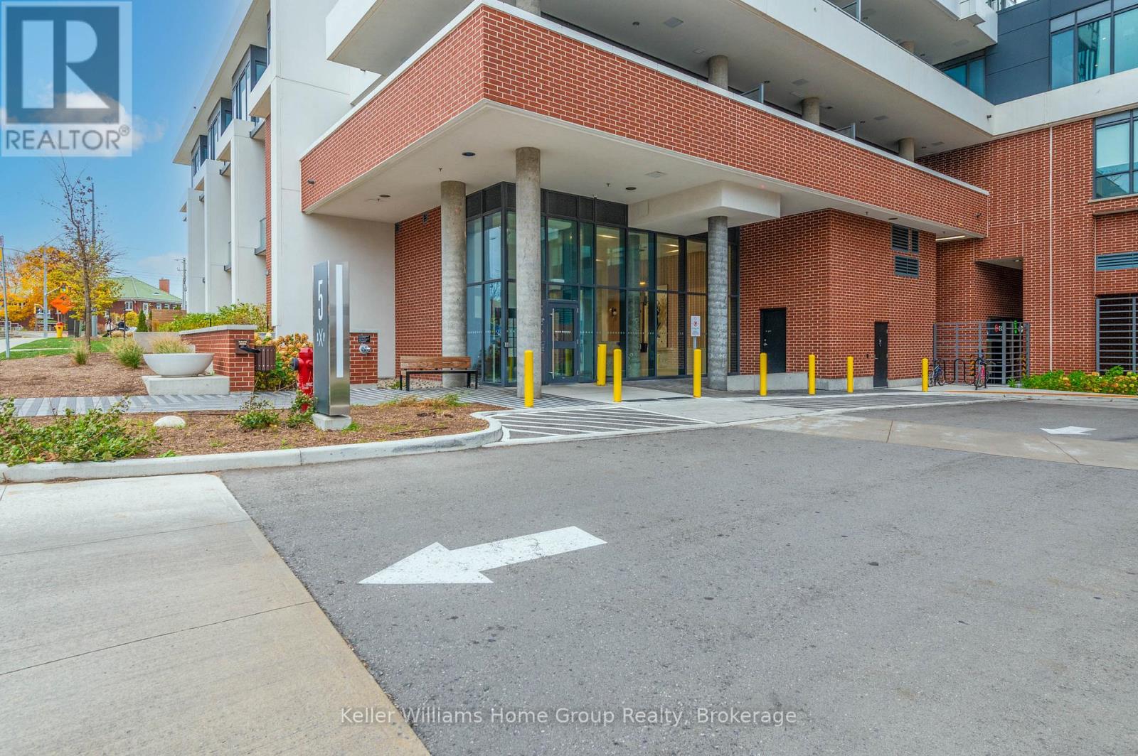 208 - 5 Wellington Street S, Kitchener, Ontario  N2E 0E3 - Photo 4 - X12416546