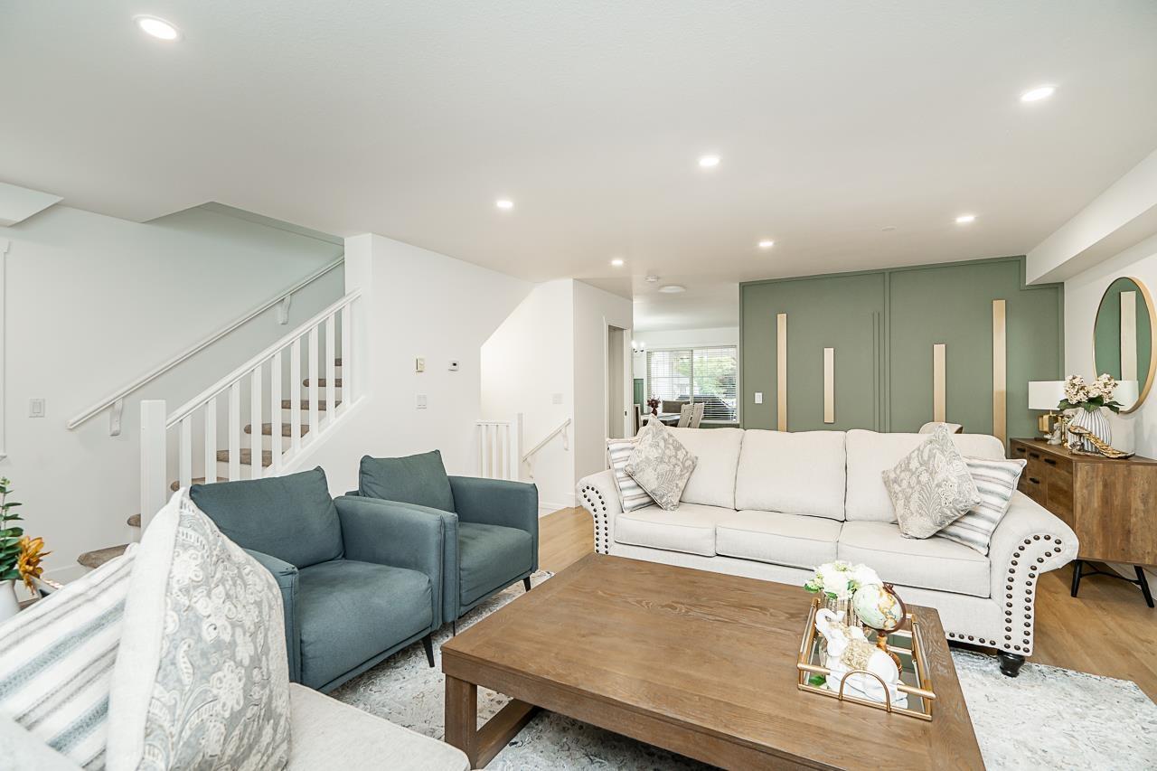 34 6568 193B STREET, surrey, British Columbia