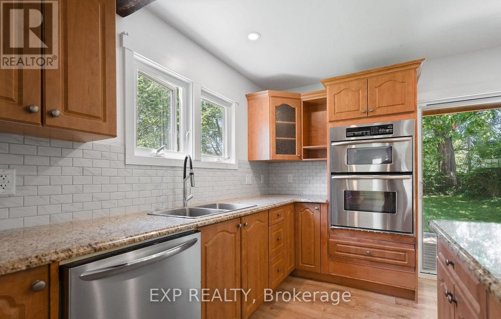 3054 Thunder Bay Road, Fort Erie, Ontario  L0S 1N0 - Photo 25 - X12416513