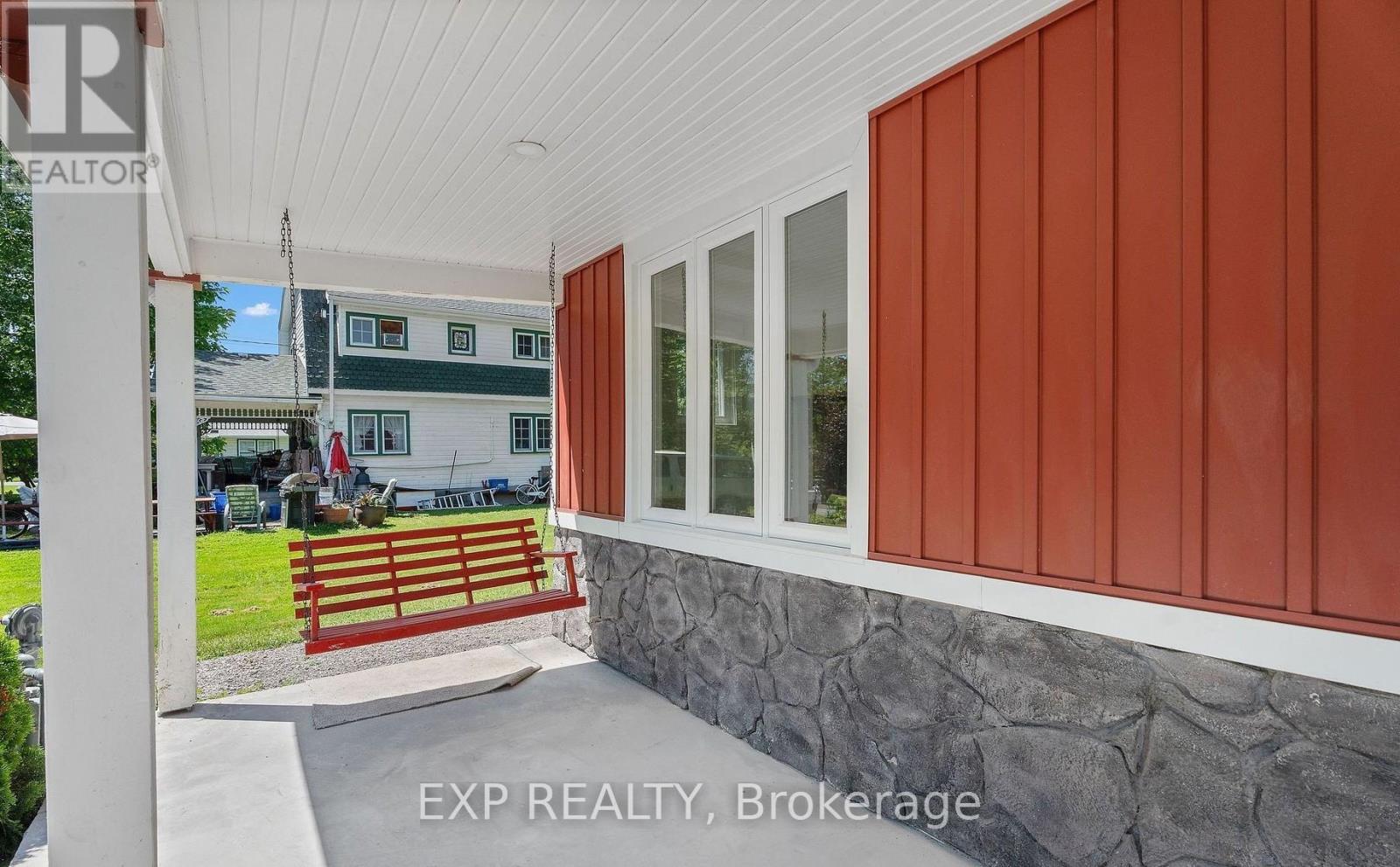 3054 Thunder Bay Road, Fort Erie, Ontario  L0S 1N0 - Photo 6 - X12416513