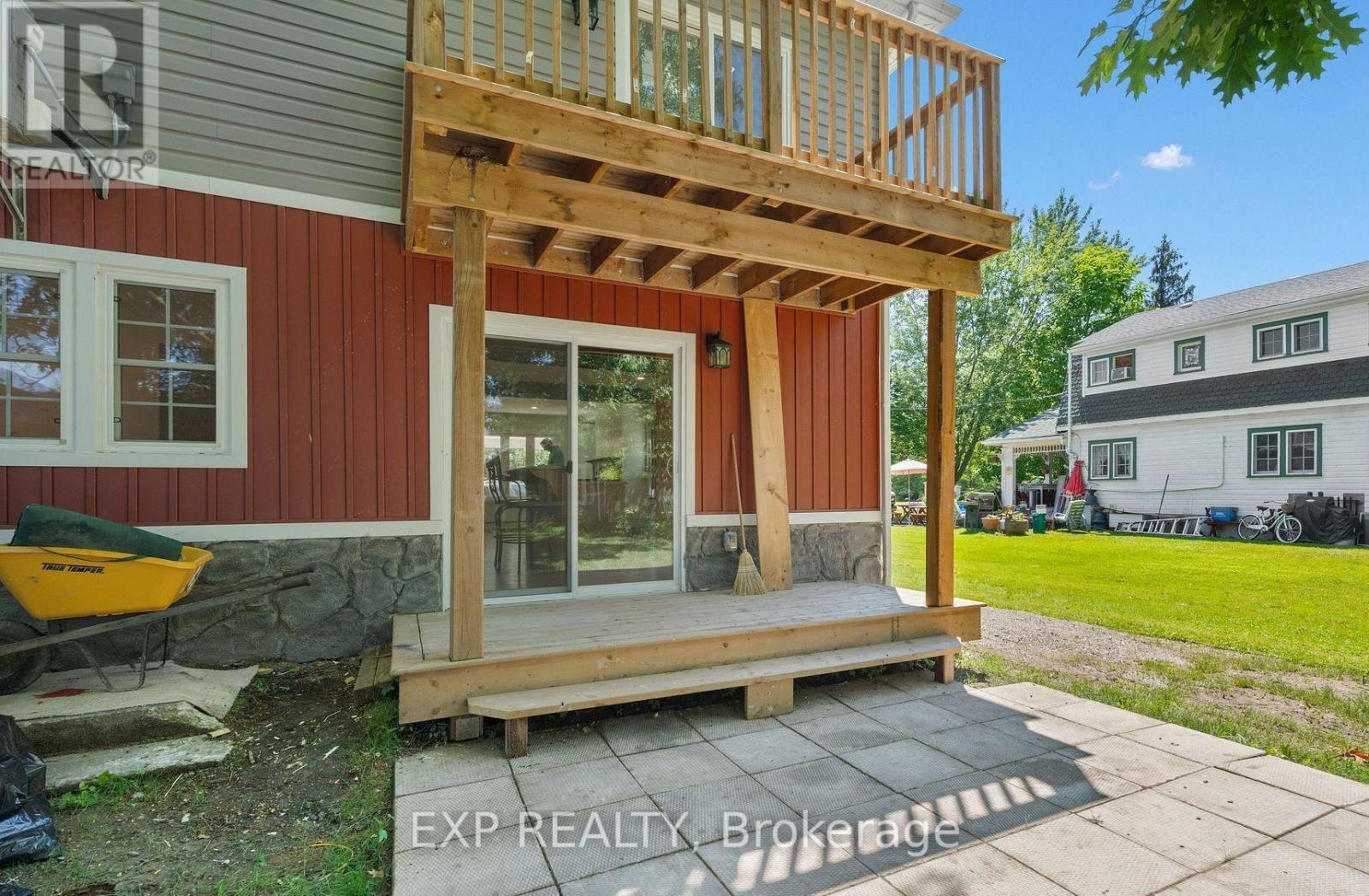 3054 Thunder Bay Road, Fort Erie, Ontario  L0S 1N0 - Photo 9 - X12416513