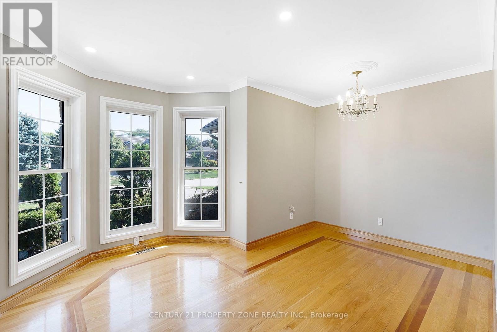 15 Royal York Court, Brant, Ontario  N0E 1N0 - Photo 20 - X12416474